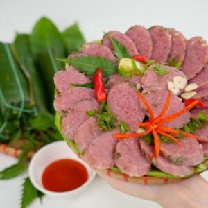 nem-chua-coi-lam-mot-bien-tau-doc-dao-cua-nem-chua-thanh-hoa