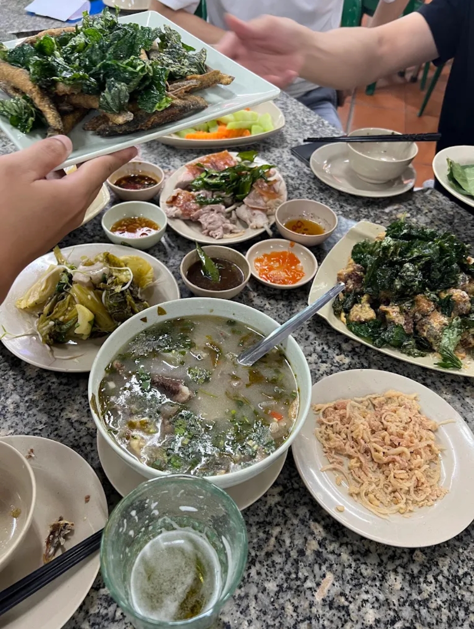 hai xom le trong tan 2