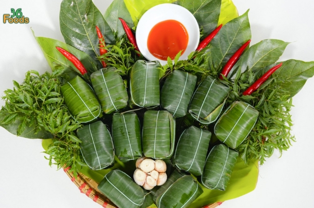 Nem vuông thường được buộc thành từng chùm nhìn rất thích mắt