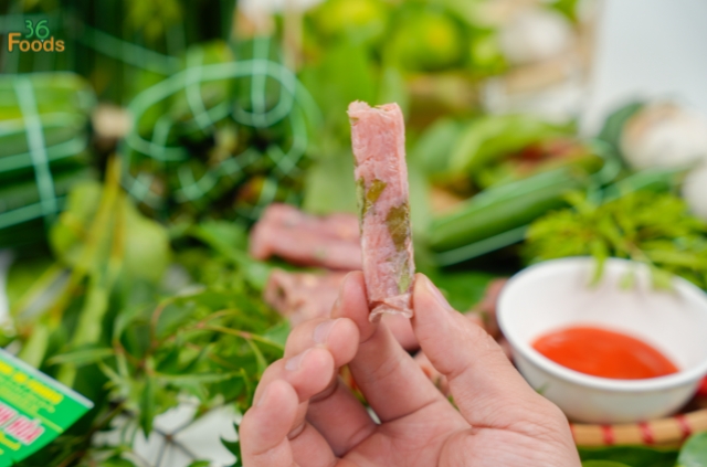Bạn có thể bảo quản nem chua được lâu với một số cách