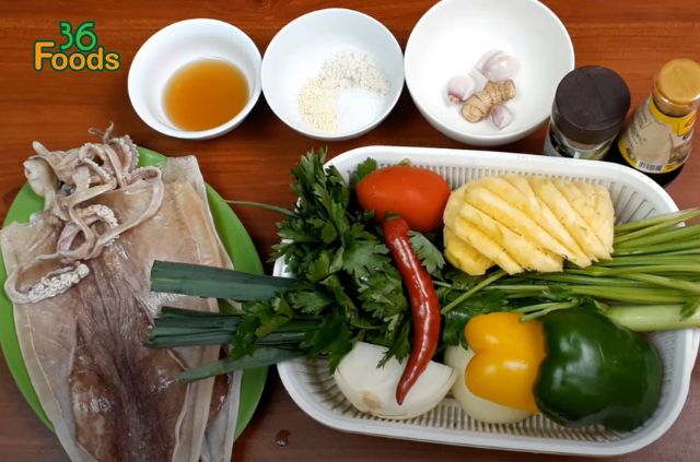 nguyen-lieu-muc-kho-xao-thap-cam