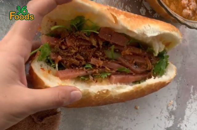 banh-mi-kep-nem-chua-thanh-hoa-ngon